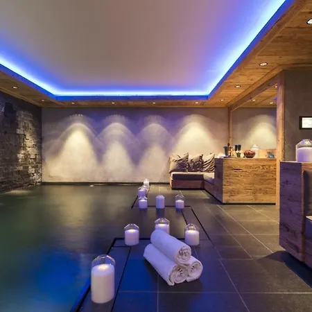 Luxuriious Chalet بيت للعطل *